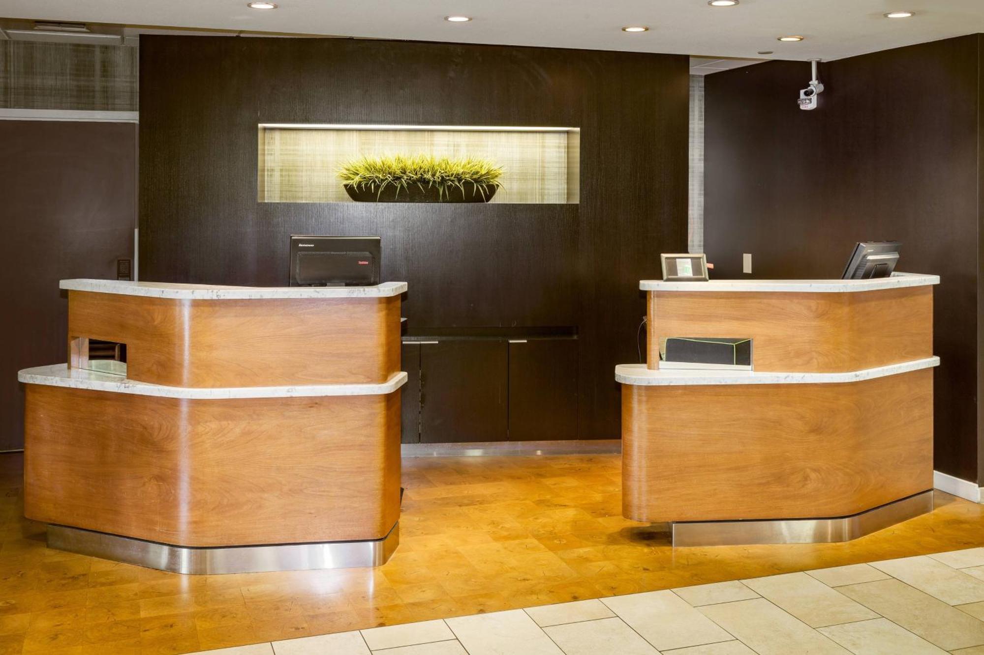 Courtyard By Marriott Stockton Exterior foto