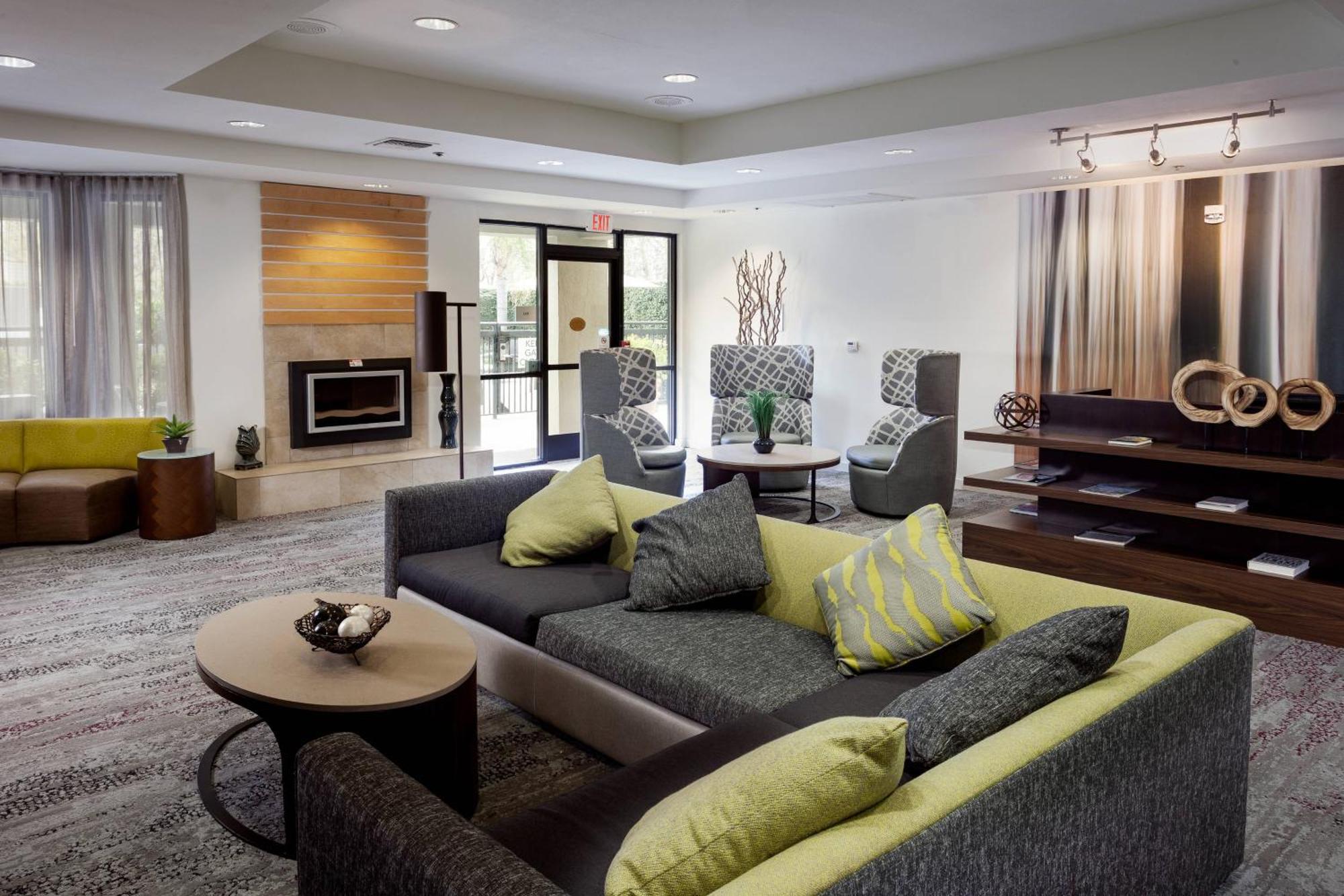 Courtyard By Marriott Stockton Exterior foto