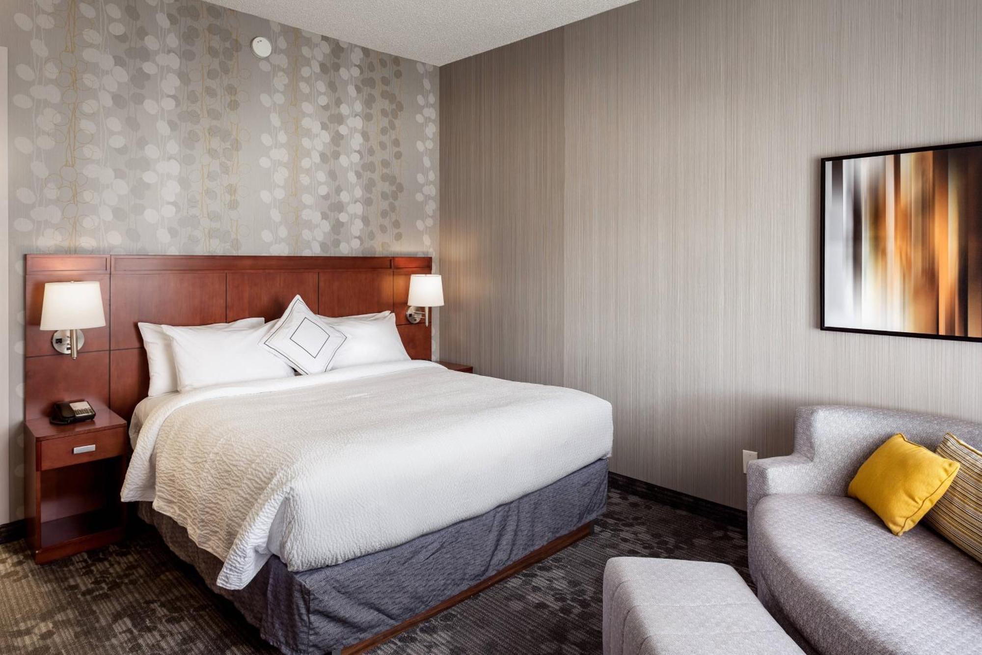 Courtyard By Marriott Stockton Exterior foto