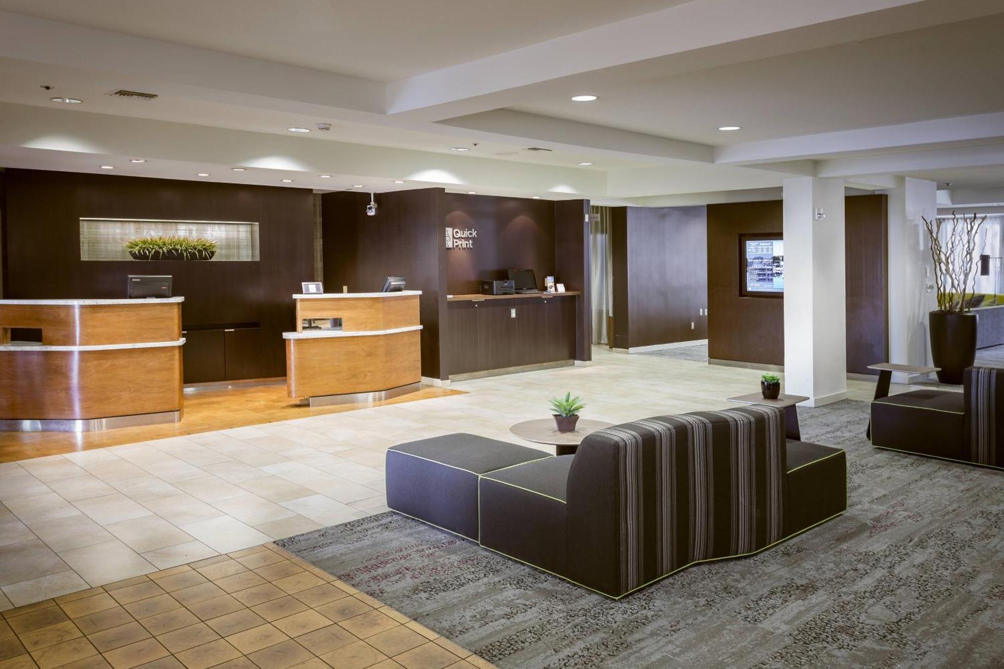 Courtyard By Marriott Stockton Exterior foto