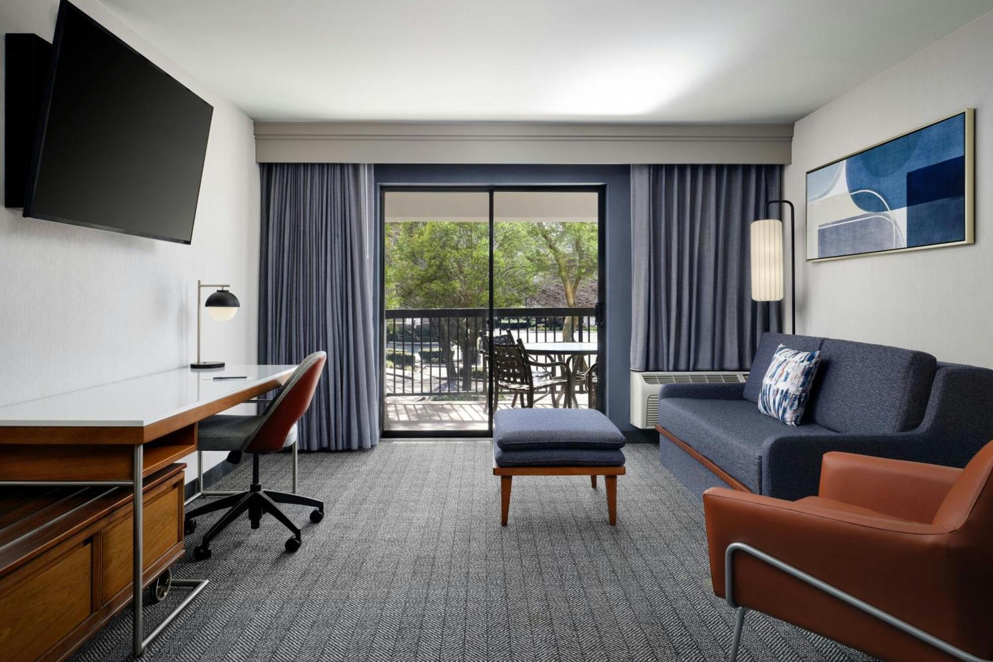 Courtyard By Marriott Stockton Exterior foto