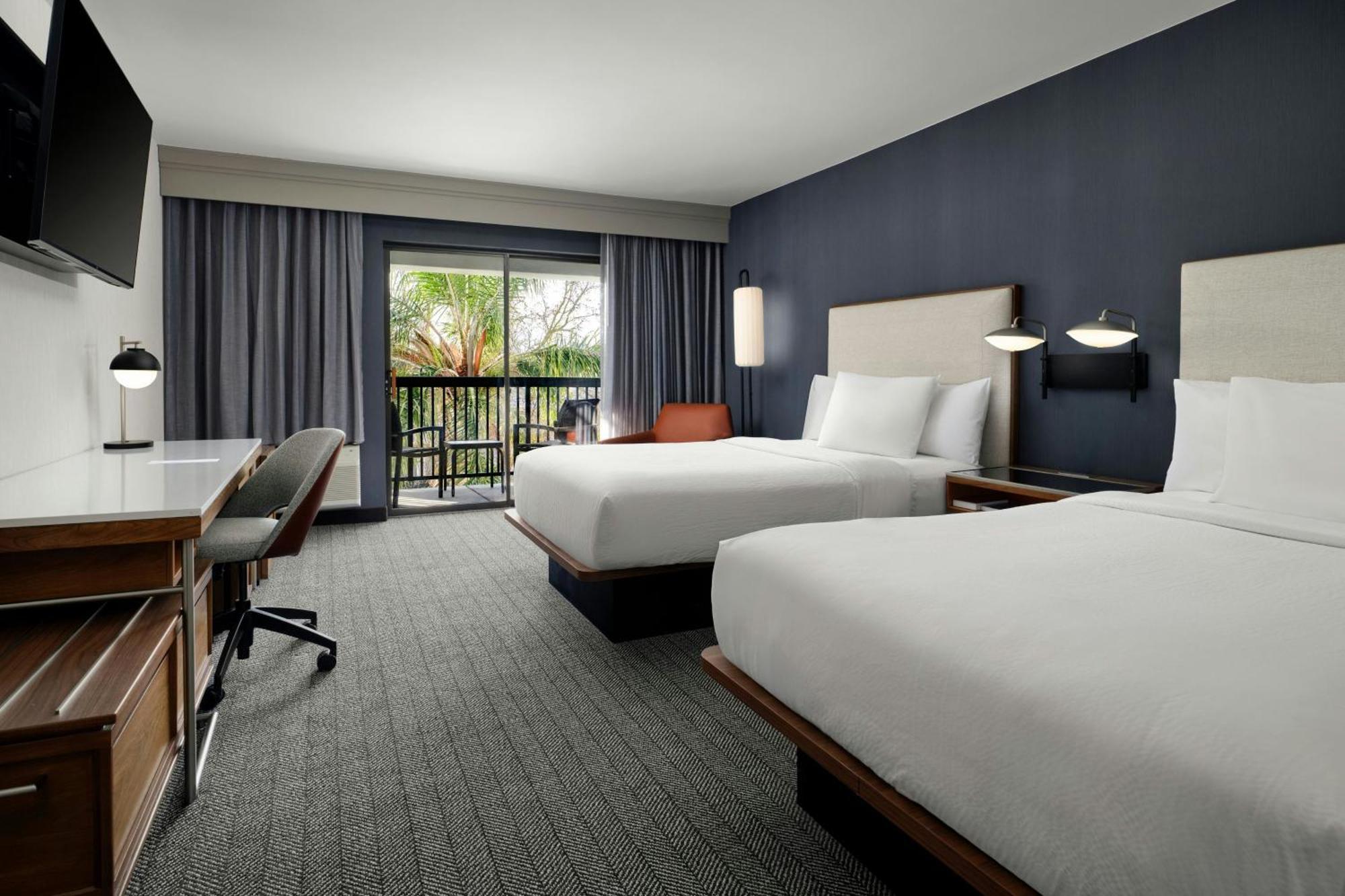Courtyard By Marriott Stockton Exterior foto