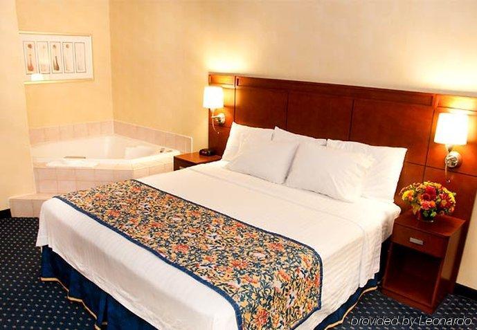 Courtyard By Marriott Stockton Quarto foto